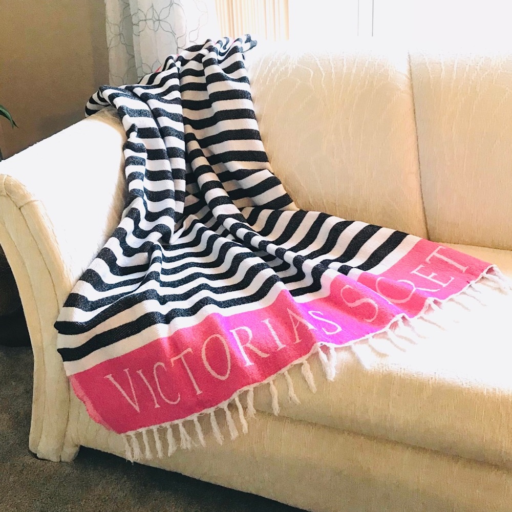 Victoria's Secret Striped Woven Beach Blanket 100% Cotton Fringed Throw EUC